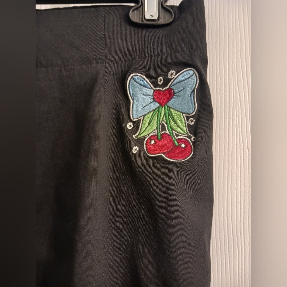 Hell Bunny stretch capris